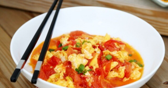 Làm trứng bác cà chua, nhớ đừng chiên trực tiếp trong chảo, dạy bạn mẹo nhà hàng, trứng ngon mềm khi ăn với cơm