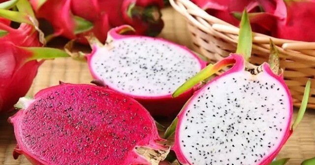 Mua thanh long, nhìn vào vảy thấy điều này mua ngay, người bán cũng phải khen bạn là "thánh đi chợ"