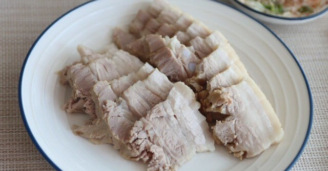 Luộc thịt lợn, 3 thứ gia vị này không nên cho vào, nhiều người làm sai bảo sao thịt mất ngon