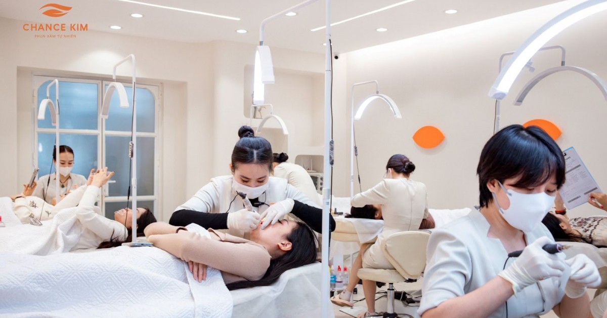 11 năm làm đẹp không ồn ào – Bí quyết khiến phụ nữ quay lại Chance Kim