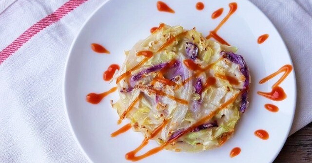 Bắp cải không chỉ để xào hay luộc, đem làm món ăn sáng lại quá ngon, cả nhà cứ đòi ăn nữa