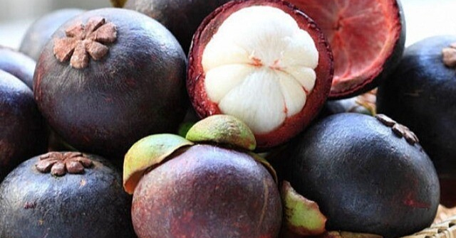 Nhiều năm mua măng cụt giờ mới biết, đây là chìa khóa bí mật để biết quả nào ngon, nhiều người chọn sai bảo sao không ưng