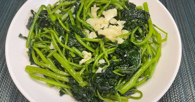 Loại rau chỉ nghe tên thôi đã thấy ngọt nhưng cực ít người biết, rất giàu dinh dưỡng, nấu được đủ món ngon