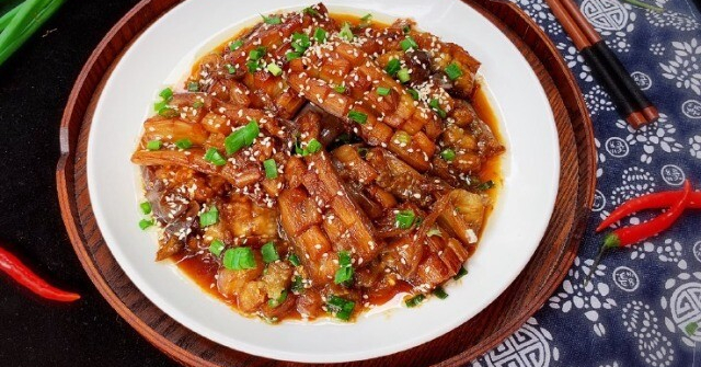 Đi chợ gặp "vua của các loại rau" này mua ngay, về rim ăn với cơm vừa ngon rẻ lại đại bổ