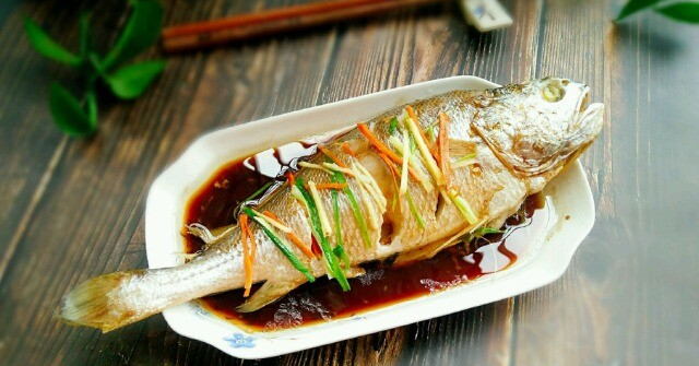 Loại cá giá rẻ nhưng rất bổ, đem hấp hành gừng phải gọi là "đỉnh của chóp", thanh mát ngày hè