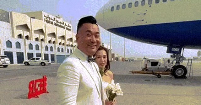 Đại gia chi đậm thuê máy bay, tổ chức đám cưới trên trời