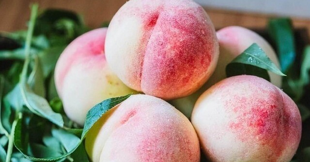 Khi mua đào nên chọn quả to hay nhỏ? Nhiều người không biết lại có sự khác biệt này