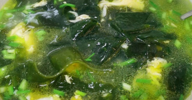 Trứng nấu canh với rau này canxi tăng nhiều lần, cực tốt cho xương chân tay chắc khỏe, người già trẻ em ăn đều được