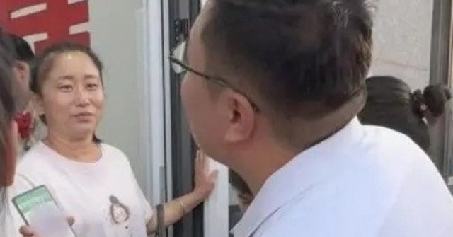 Bị ép chuyển tiền mới được đón dâu, phản ứng của chú rể khiến nhà gái bàng hoàng