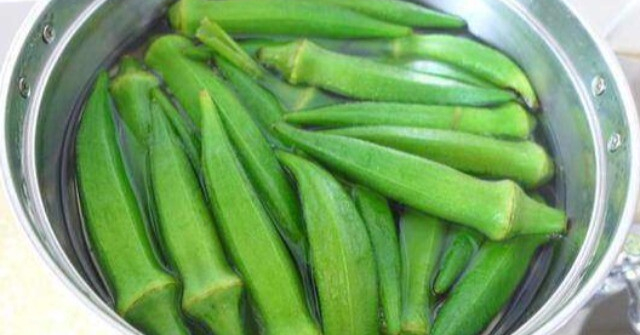 Luộc đậu bắp nên cắt cuống trước hay sau? Làm sai quả sẽ chảy nhớt ăn vừa không ngon lại mất thẩm mỹ