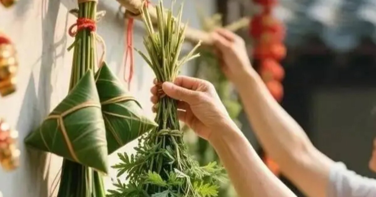 Tết Đoan Ngọ treo loại rau này trước cửa, chỉ 10.000 đồng/mớ nhưng giúp xua rủi rước lộc, cả năm may mắn